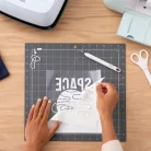 Cricut Vasalható fólia - Sötétben világító 30 cm x60 cm - Glow in the Dark - Iron-On (1 ív)