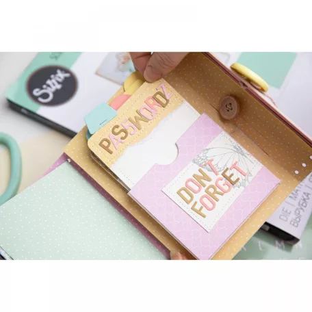 SIZZIX PLUS vágósablon A4! 666152, Frame Pocket Journal  / Sizzix ScoreBoards Plus Die (1 db)