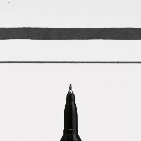 Sakura Lakkfilc (0.7 mm) - Black - Extra Fine - Pen-touch (1 db)