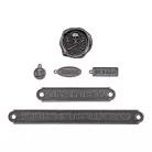 Tim Holtz Fém díszítőelem - Word Plaques + Tags - Idea-ology Tim Holtz Halloween (1 csomag)