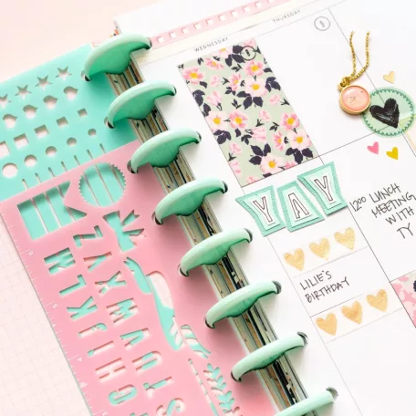 American Crafts Day-to-Day Planner Discs Stencil Alphabet Icons (1 db)