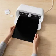   Cricut Joy Xtra Smart Vinyl Matt Fekete Tartós öntapadó fólia  24 cm x 91 cm  Matte Black Permanent (1 ív)