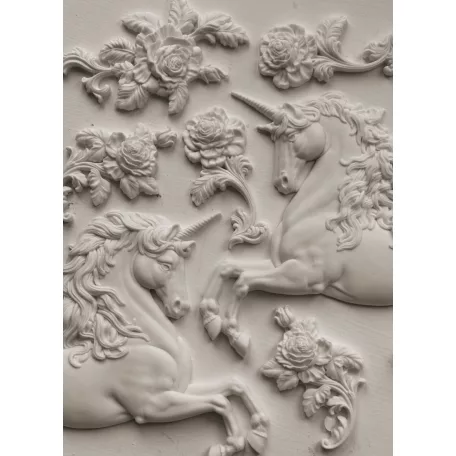 IOD Unicorns Öntőforma 6″X10″ Decor Mould – New Summer 2025 (1 db)
