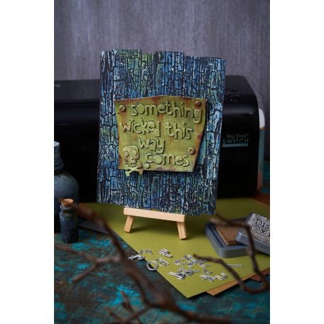 SIZZIX vágósablon  - Alphanumeric Cutout Lower - Tim Holtz - Thinlits Die Set  (1 csomag)