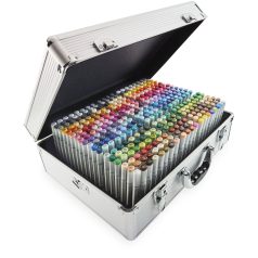   Copic Sketch 358 szín alkoholos marker - Presentation case with 358 markers - Copic SKETCH (358 db)