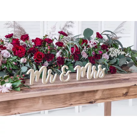 Fából készült Mr & Mrs felirat, arany 50x10cm