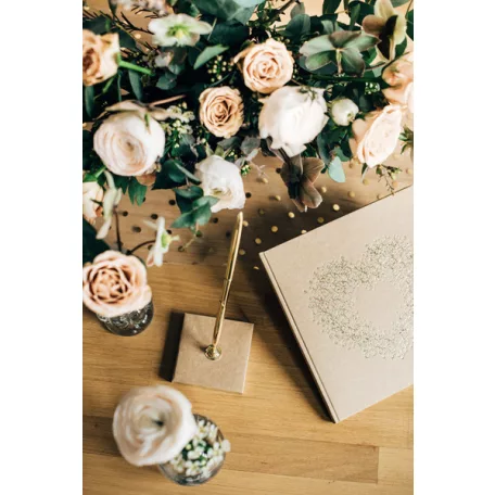 Vendégkönyv - Kraft, arany díszítéssel