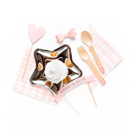 Fa evőeszközkészlet Szív mintával világos rózsaszín (18 db)