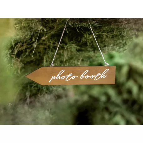 Fa útjelző tábla "Photo Booth"
