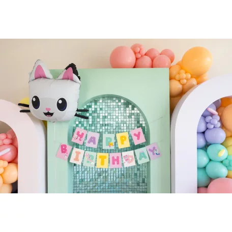 Gabi Babaháza (Gabby’s Dollhouse) Happy Birthday zászlófüzér (1 db)