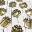 Fém díszítőelem MF135, Gift 1.1 STE / MitForm Metal Trinkets (1 db)