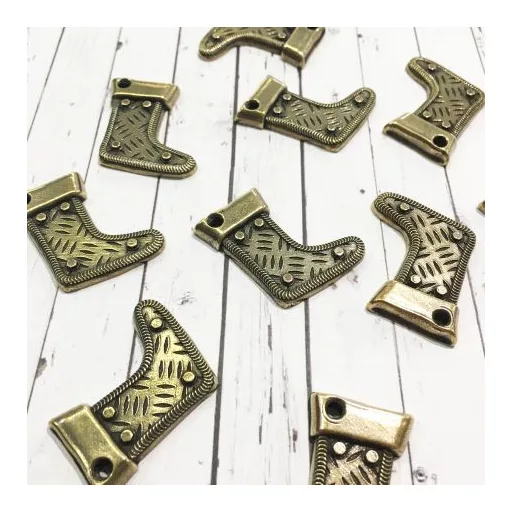 Fém díszítőelem MF142, Gift sock 2.2 STE / MitForm Metal Trinkets (1 db)