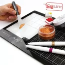 Üveg vágóalátét - Balkezes Tim Holtz Travel Glass Media Mat - Left handed (1 db)