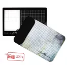 Üveg vágóalátét - Balkezes Tim Holtz Travel Glass Media Mat - Left handed (1 db)