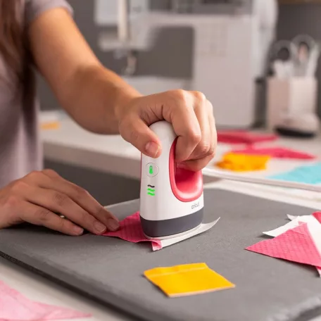 Cricut EasyPress Mini Hőprés Mini Machine Raspberry EU-Plug (1 db)