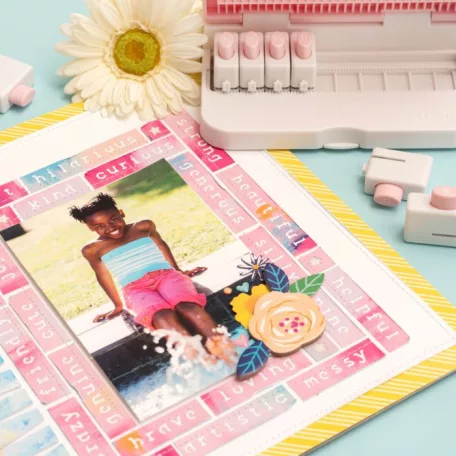 Betűlyukasztó készlet , Word Punch Board - Lowercase / WRMK Punch Board (1 csomag)