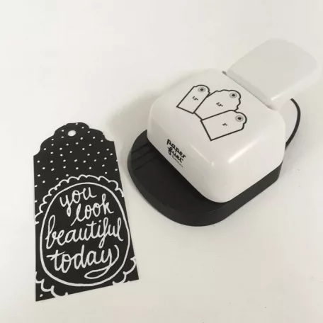 Címke mintalyukasztó , 3-in-1 Tag punch scallop circle / PF Punch (1 db)