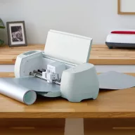   Cricut tartós öntapadó fólia 33cm x 0,9m Ezüst / Silver Matte Metallic Smart Vinyl Permanent (1 db)