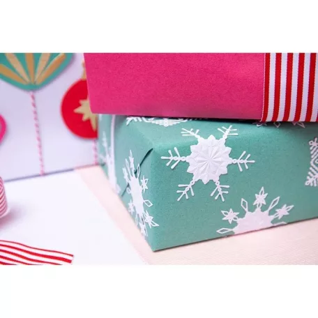 Vágósablon, domborító mappával , Winter Snowflakes / Sizzix Switchlits Embossing Folder (1 db)